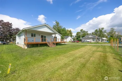 533 Second Street Sumas WA 98295