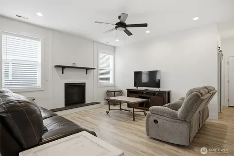 533 Second Street Sumas WA 98295