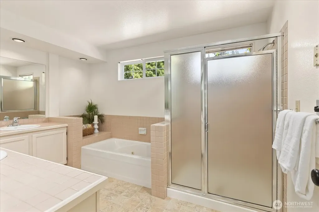 6631 114th Avenue SE Bellevue WA 98006