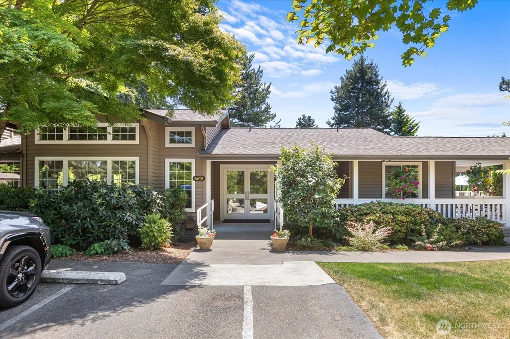6631 114th Avenue SE Bellevue WA 98006