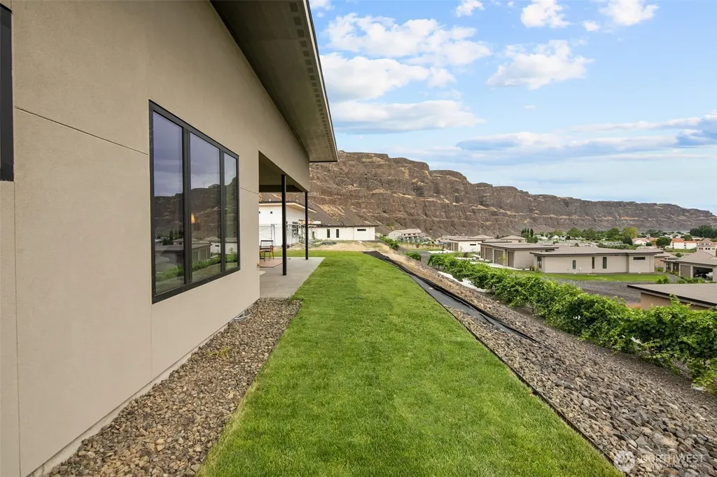 23445 NW Canopy Drive Quincy WA 98848