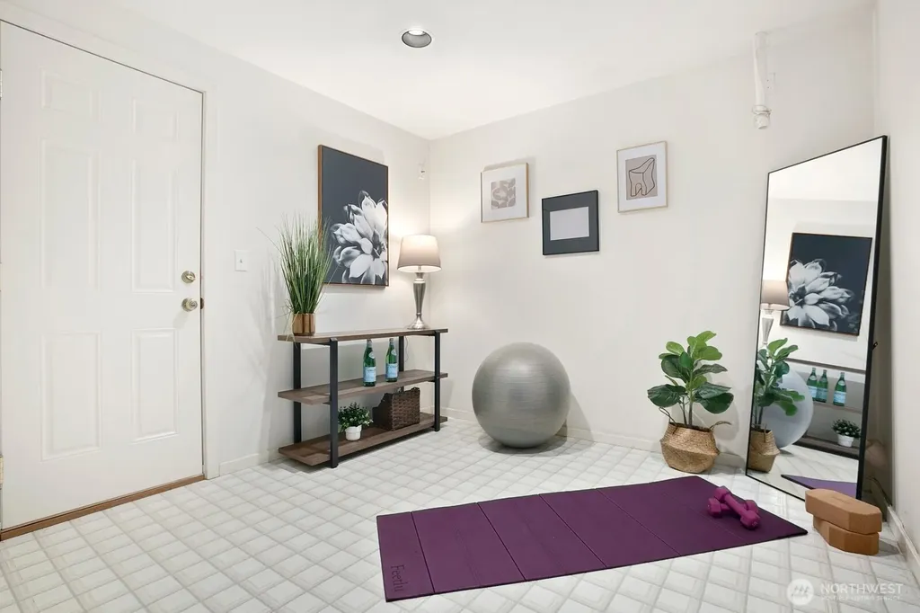 1117 W Blaine Street Seattle WA 98119