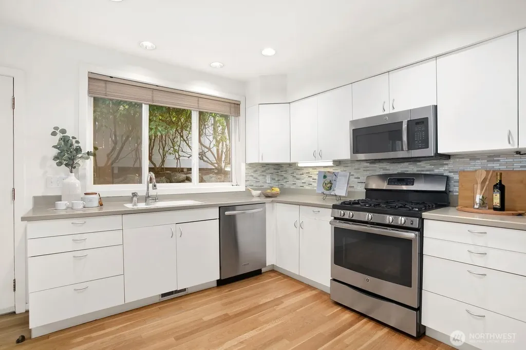 1117 W Blaine Street Seattle WA 98119