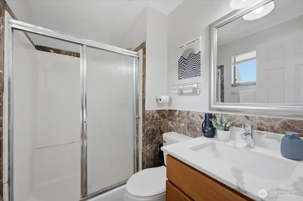 2618 379th Place Federal Way WA 98003