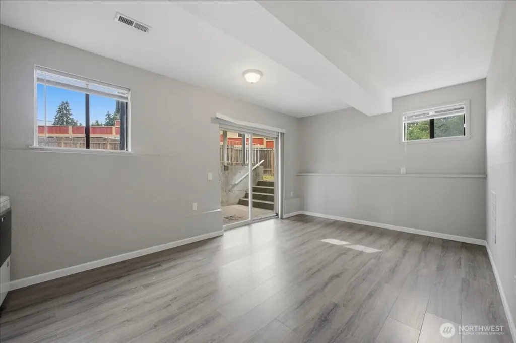 2618 379th Place Federal Way WA 98003