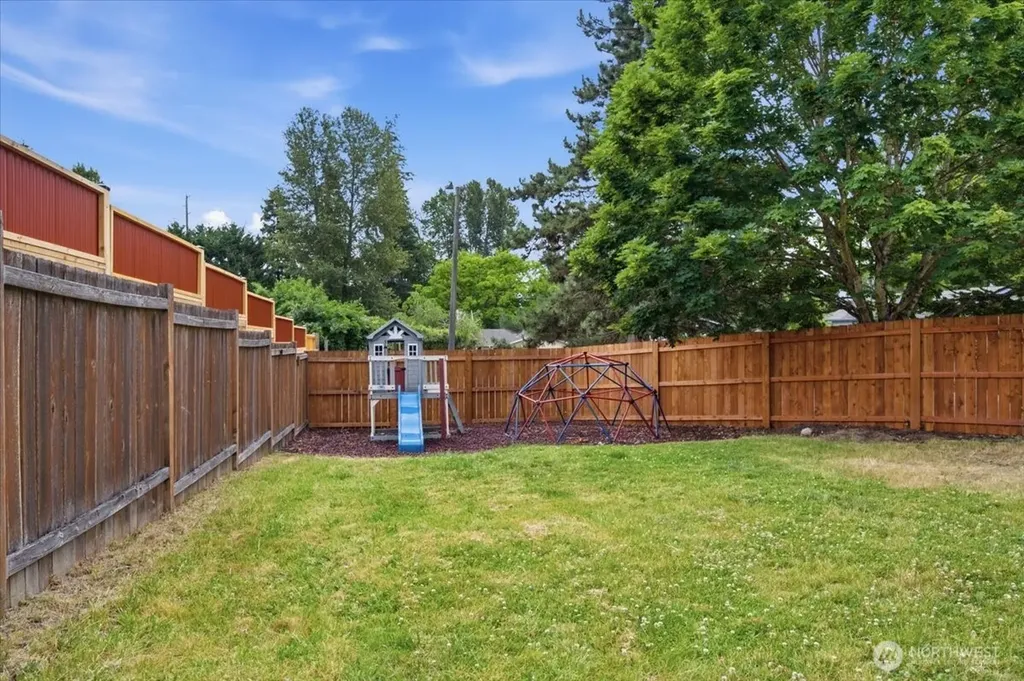 2618 379th Place Federal Way WA 98003