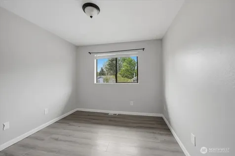 2618 379th Place Federal Way WA 98003