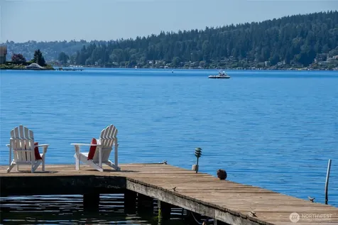 11055 SE Lake Road Bellevue WA 98004