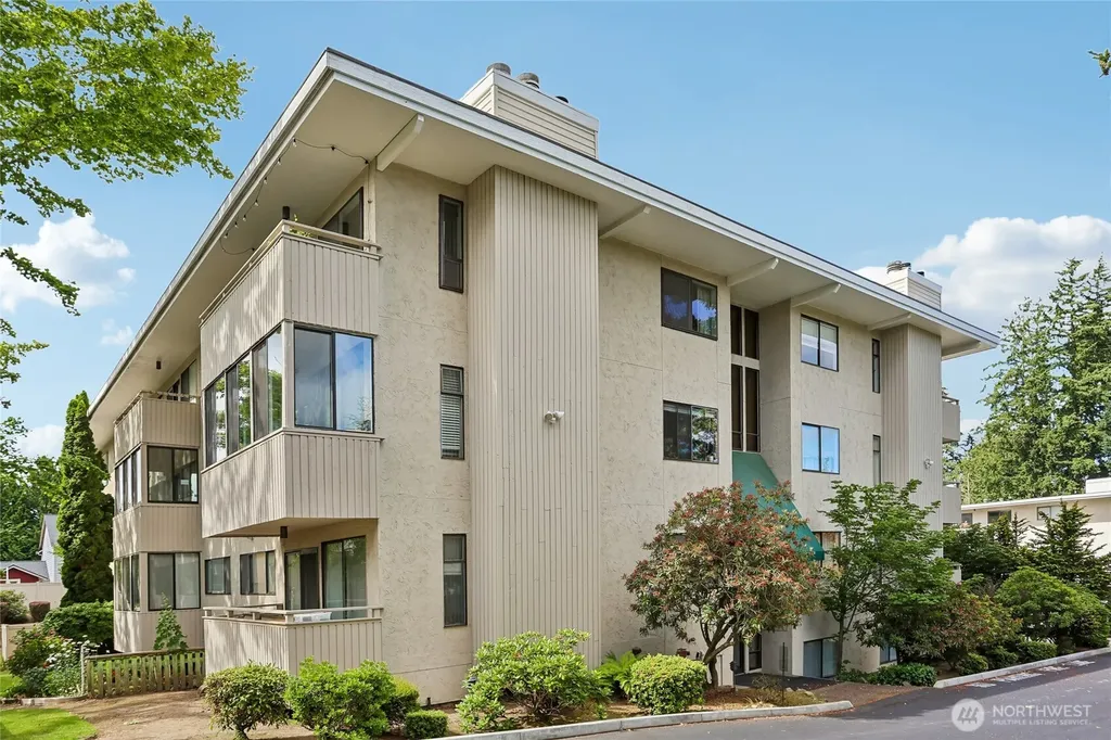 18620 52nd Avenue W Lynnwood WA 98037