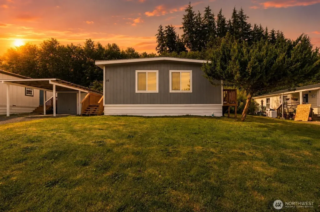 1019 Standford Drive Cosmopolis WA 98537