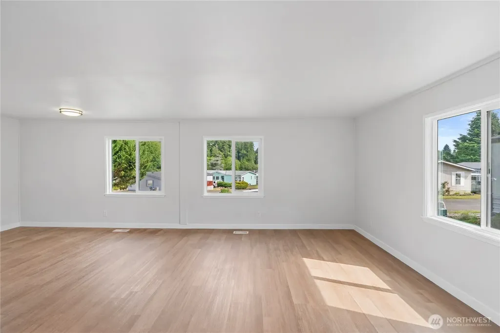 1019 Standford Drive Cosmopolis WA 98537