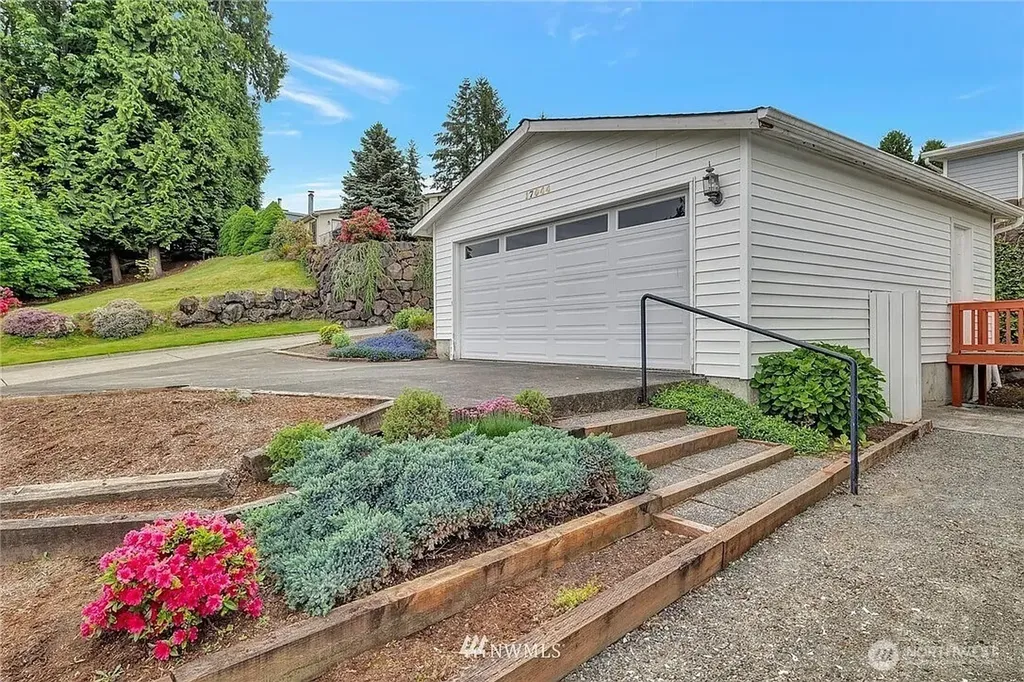 17044 Woodcrest Drive NE Bothell WA 98011