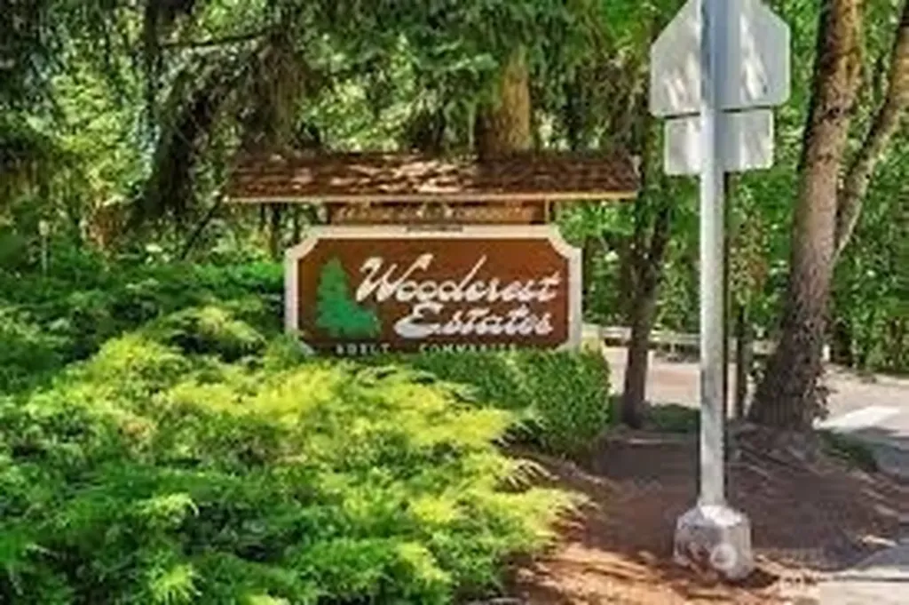 17044 Woodcrest Drive NE Bothell WA 98011