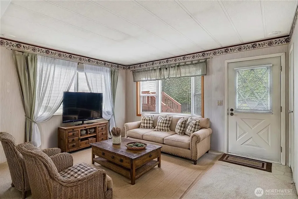 17044 Woodcrest Drive NE Bothell WA 98011