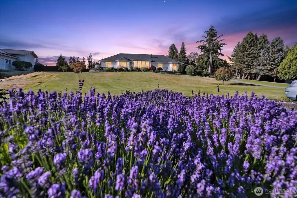 31 E Bedinger Road Sequim WA 98382