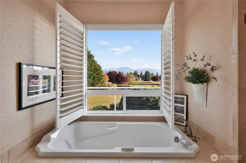 31 E Bedinger Road Sequim WA 98382