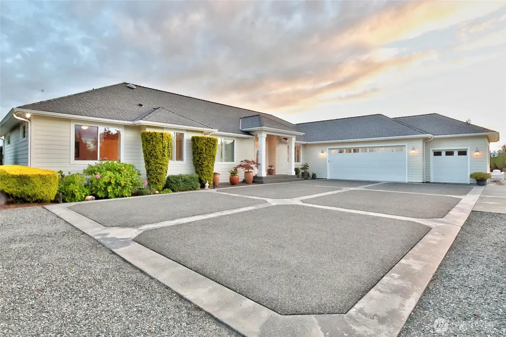 31 E Bedinger Road Sequim WA 98382