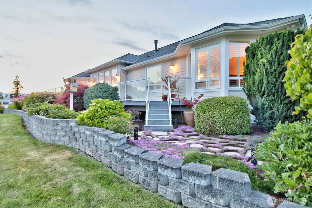 31 E Bedinger Road Sequim WA 98382