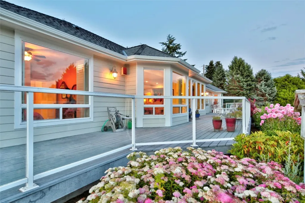 31 E Bedinger Road Sequim WA 98382