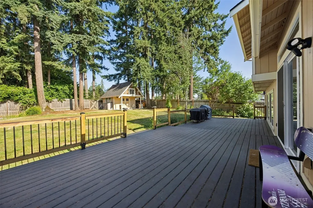 11104 222nd Avenue Ct E Buckley WA 98321