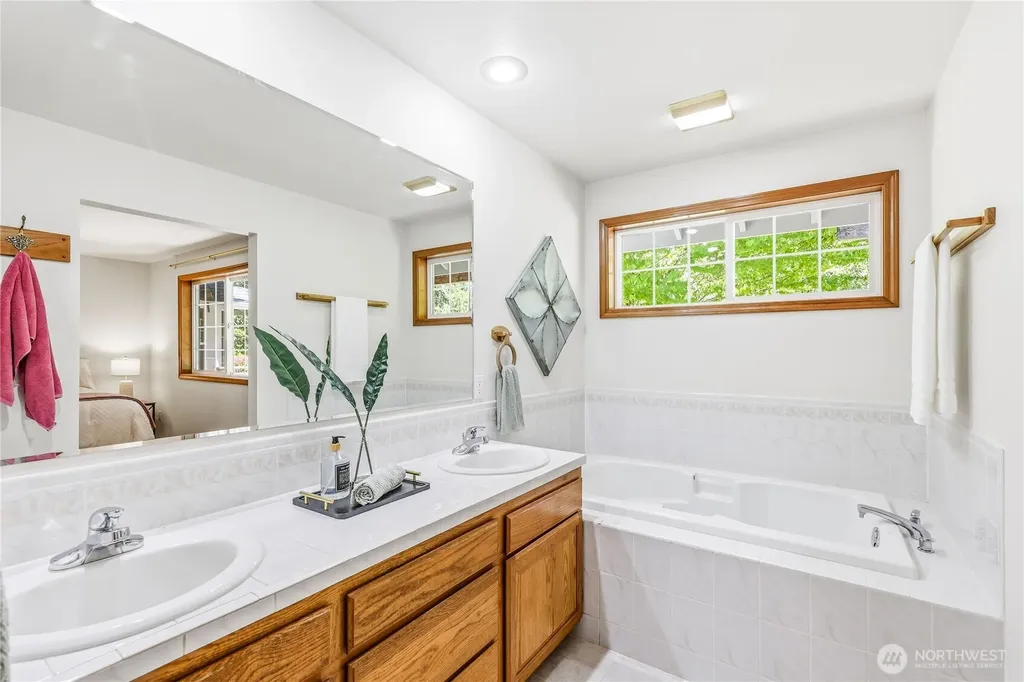 15 Station Prairie Road Port Townsend WA 98368