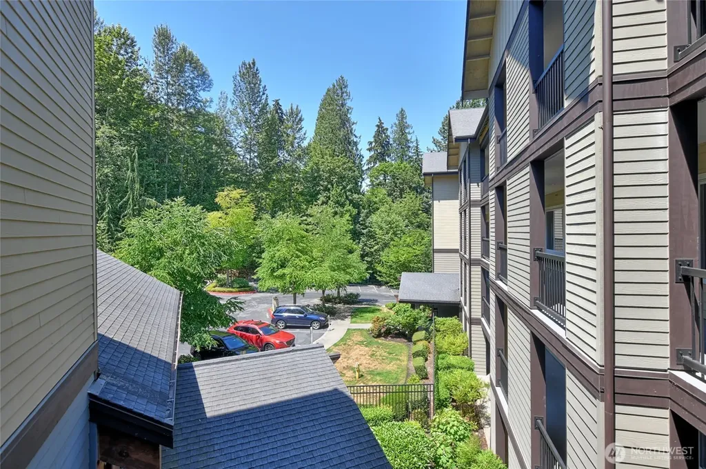 18707 SE Newport Way Issaquah WA 98027