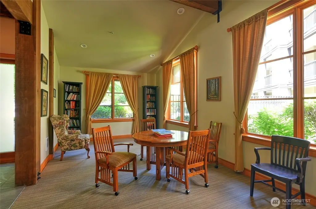 18707 SE Newport Way Issaquah WA 98027