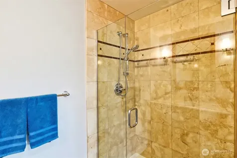 18707 SE Newport Way Issaquah WA 98027