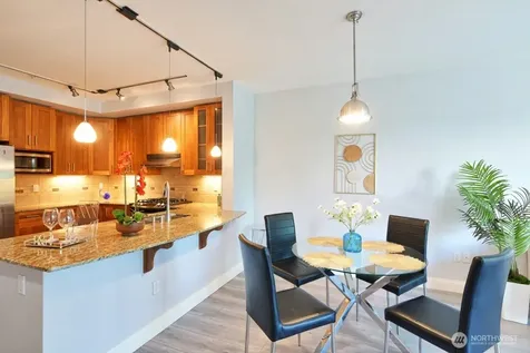 18707 SE Newport Way Issaquah WA 98027