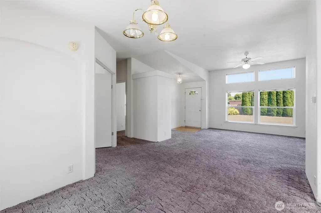 627 Andrew Drive Burlington WA 98233
