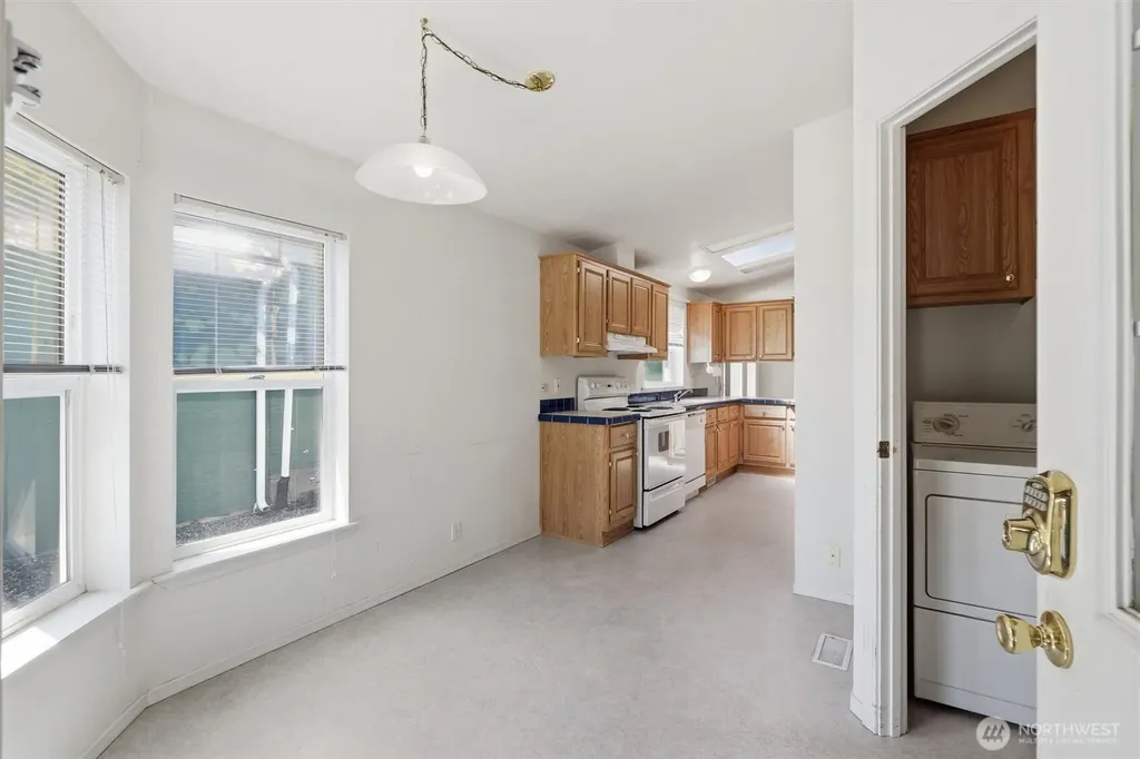 627 Andrew Drive Burlington WA 98233