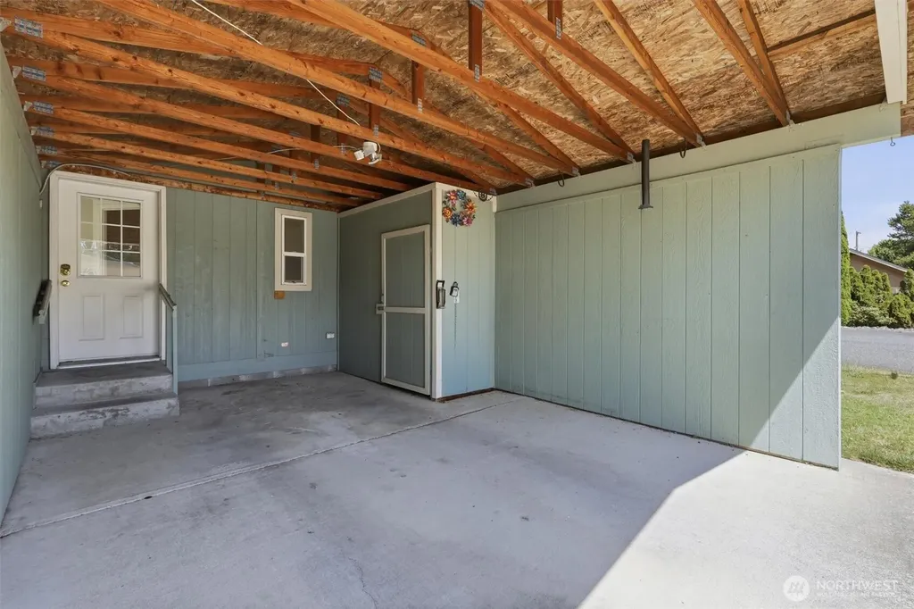 627 Andrew Drive Burlington WA 98233