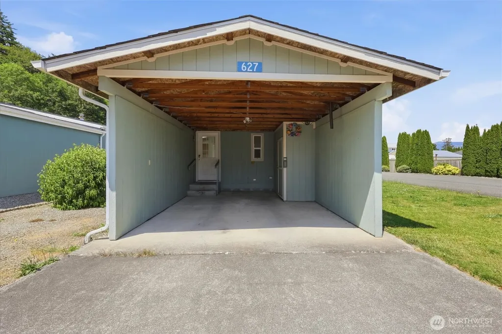 627 Andrew Drive Burlington WA 98233