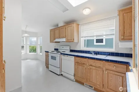 627 Andrew Drive Burlington WA 98233