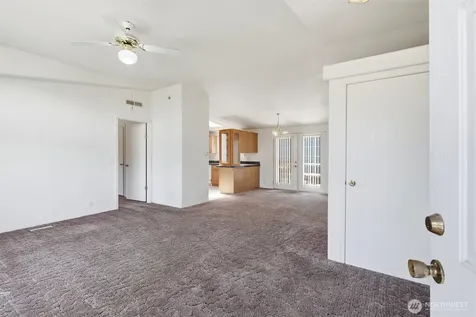 627 Andrew Drive Burlington WA 98233