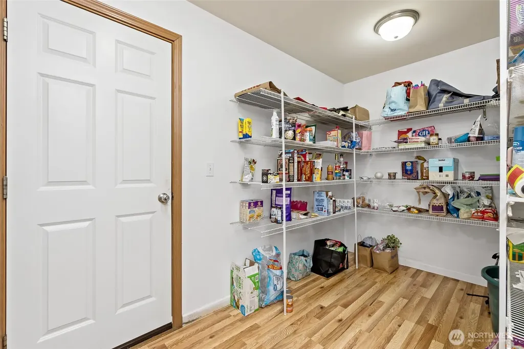 908 Daffodil Avenue NE Orting WA 98360