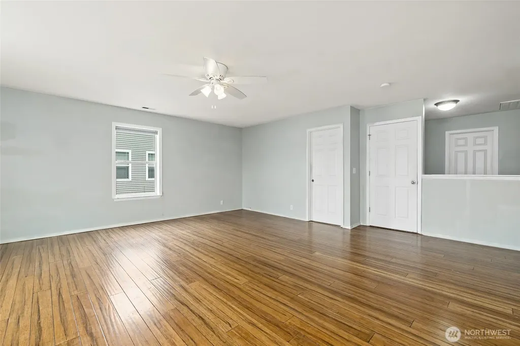 908 Daffodil Avenue NE Orting WA 98360