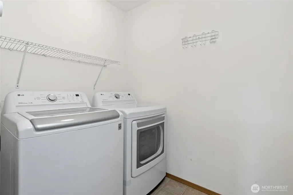908 Daffodil Avenue NE Orting WA 98360