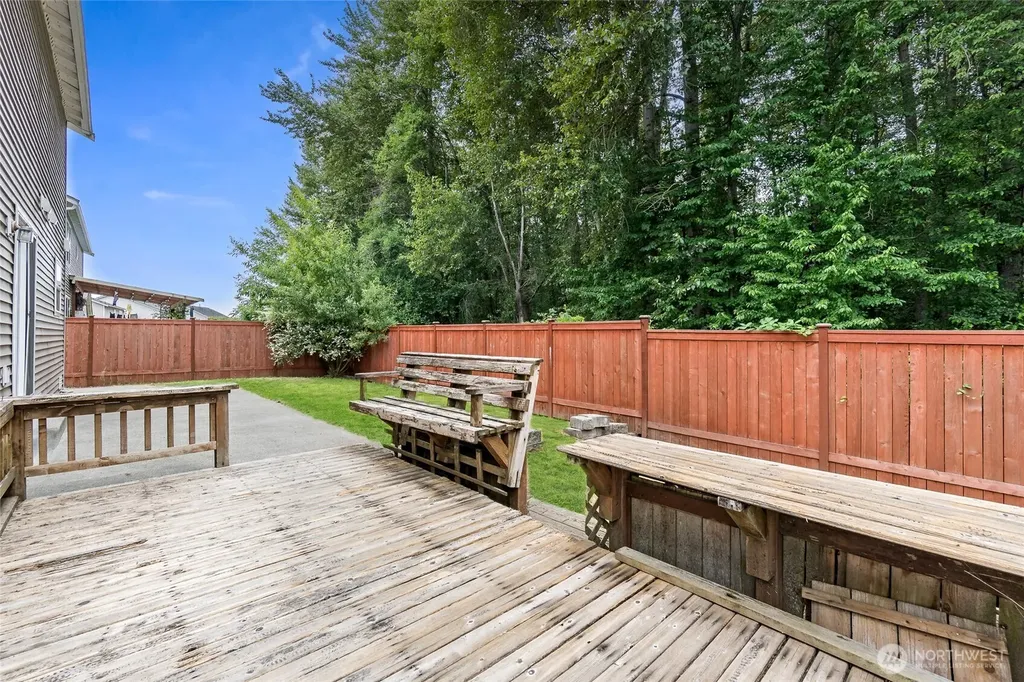 908 Daffodil Avenue NE Orting WA 98360