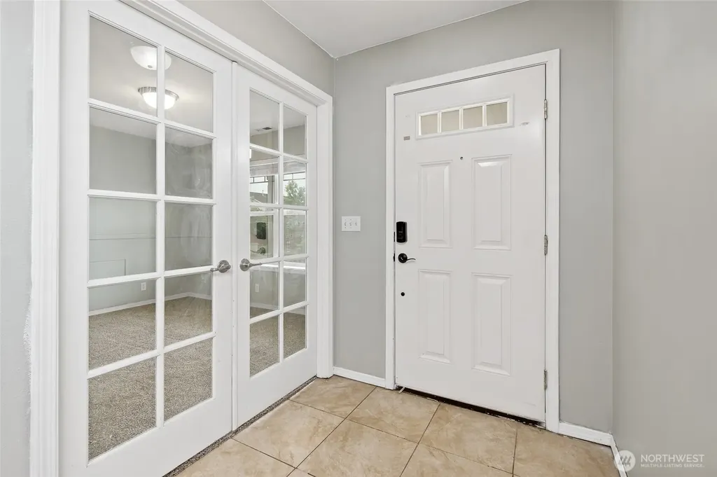 908 Daffodil Avenue NE Orting WA 98360