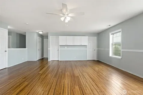 908 Daffodil Avenue NE Orting WA 98360
