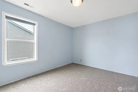 908 Daffodil Avenue NE Orting WA 98360