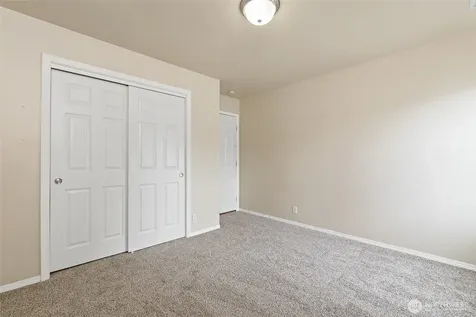 908 Daffodil Avenue NE Orting WA 98360