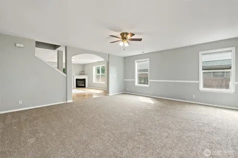 908 Daffodil Avenue NE Orting WA 98360