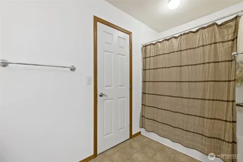 908 Daffodil Avenue NE Orting WA 98360