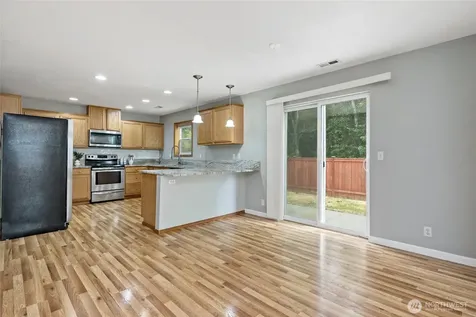 908 Daffodil Avenue NE Orting WA 98360