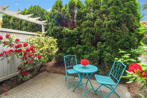 4126 248th Court SE Sammamish WA 98029