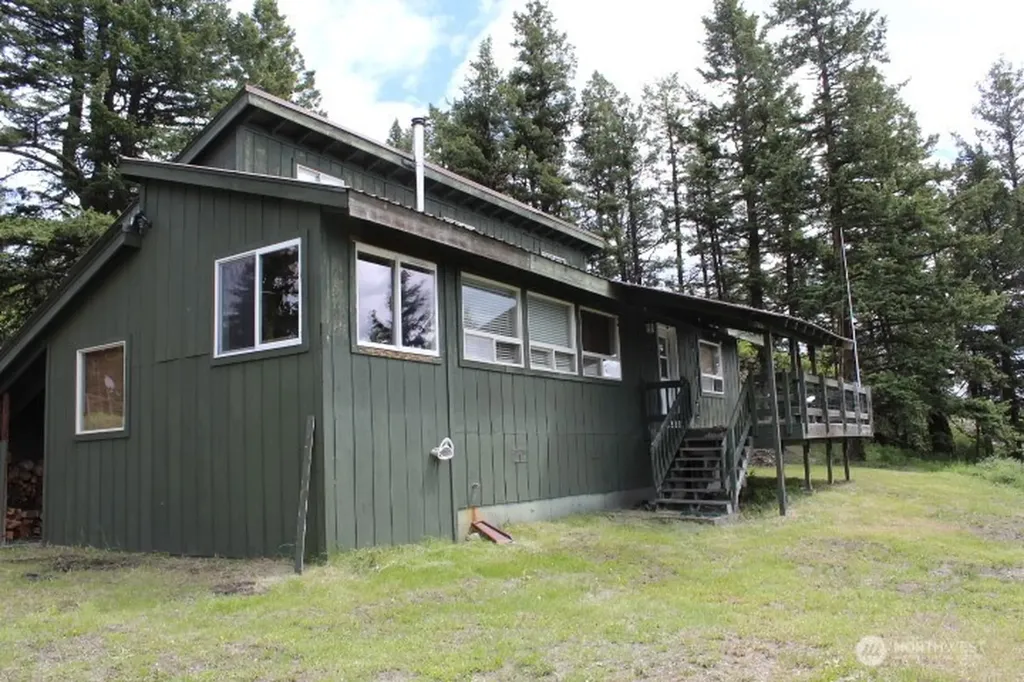 302 Davies Road Oroville WA 98844