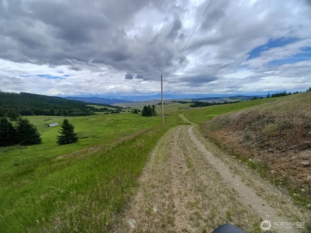 302 Davies Road Oroville WA 98844