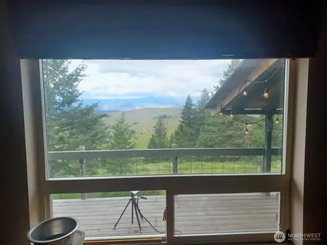 302 Davies Road Oroville WA 98844